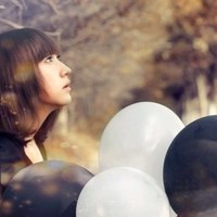 女生仰望天空的清新头像合集 28张好看的唯美女生头像