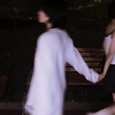 学生情侣真人一左一右高清情头 共20组