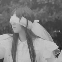 27张黑白蒙眼女生头像 清冷伤感风QQ头像合集