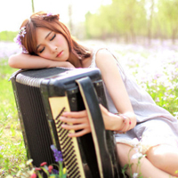 女生带花唯美头像合集，48张好看的女生头像分享