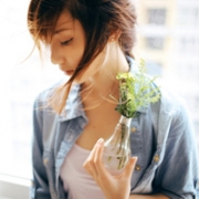 48张淡雅氛围感QQ女生意境头像 温柔又治愈