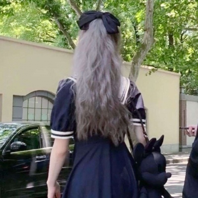 20张不露脸真人单人情头 氛围感拉满的好看图集