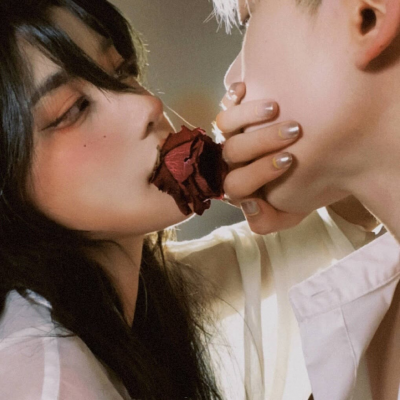 氛围感拉满！16张真人欲系情侣头像合集