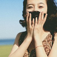 23张温暖笑脸女生头像 阳光温柔的女生头像合集