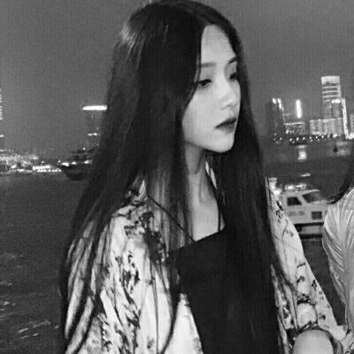 33张超拽霸气冷酷女生头像 高清好看直接用