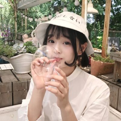 29张高清成熟气质女生头像 适合微信用的真人好看头像