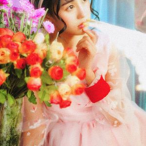 12张成熟阳光风格女生微笑头像 高清唯美氛围感拉满