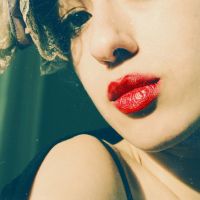 38张冷艳感拉满！高冷烈焰红唇女生QQ头像合集