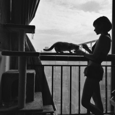 20张高清冷淡风黑白伤感女生头像合集