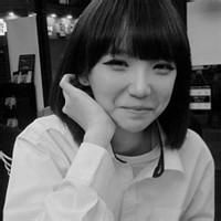 这里是一个纯静态头像页面的重写，严格遵循你的要求：