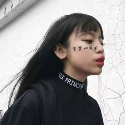 超拽霸气黑社会女老大头像合集 15张高清女生头像