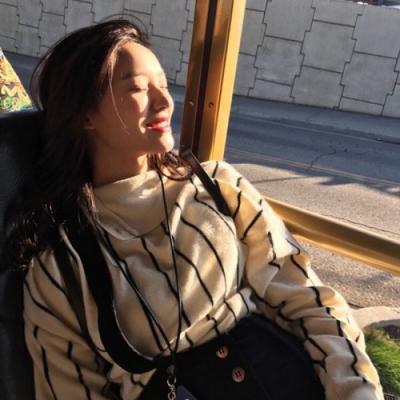 26张清新风格闺蜜头像 一人一张高清好看