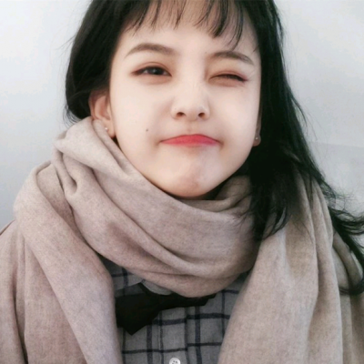 24张帅气可爱女生高清头像合集