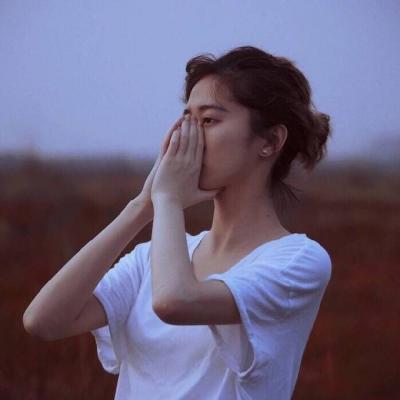 24张高清伤感孤独女生头像合集