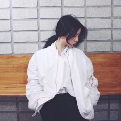 32张高清女生霸气高冷QQ头像合集