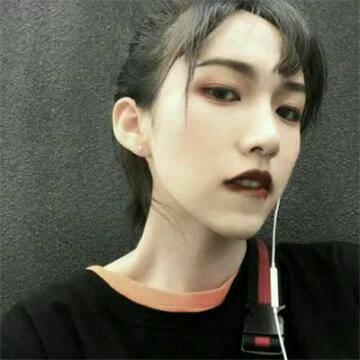 12张高清伤感非主流女生微信头像 氛围感拉满