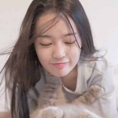 35张高清简约气质女生QQ头像 直接拿去用