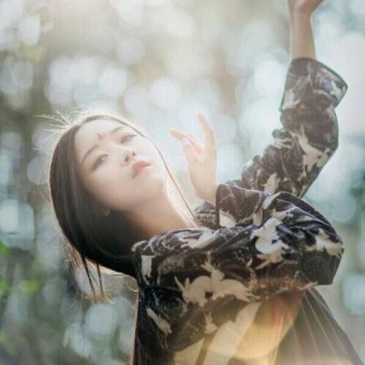 22张高清女生古风意境头像合集 好看又有氛围感