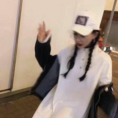 女生难过的微信头像 28张高清合集