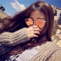 戴墨镜女生头像合集！23张气场拉满的酷飒造型