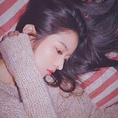 22张高清高冷气质女生个性头像合集