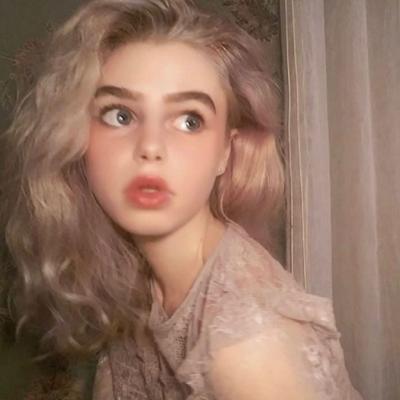 12张高清好看的个性欧美少女头像合集