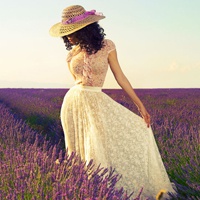 21张带薰衣草的唯美女生QQ头像合集