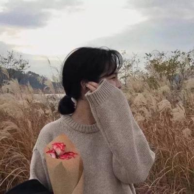 女生心情不好的高清头像合集 19张氛围感emo头像