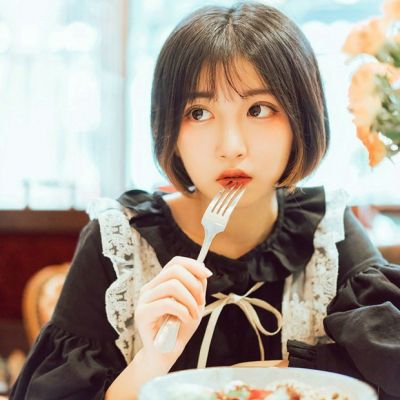 19张阳光感满满的女生微笑头像 高清唯美又好看