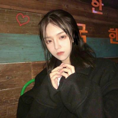 13张高清高冷女生侧脸忧伤头像 氛围感拉满