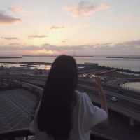 QQ个性女生背影头像合集 共15张