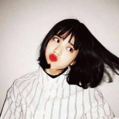 35张高清好看的女生短发微信头像合集