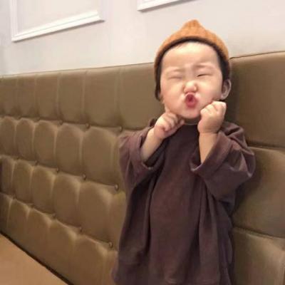 超萌！12张搞怪嘟嘴小萝莉头像 软萌感拉满
