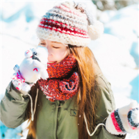 15张雪中女生QQ头像 氛围感拉满的雪景女生头像合集