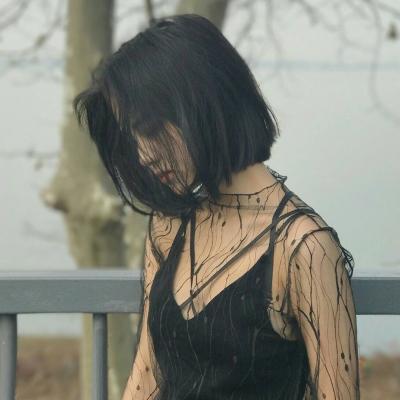 27张短发少女头像合集 仙气感拉满的短发小仙女头像