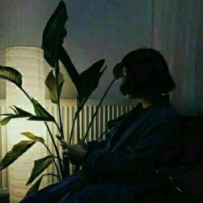 新款颓废伤感女生QQ头像 16张高清好看的颓废女头汇总