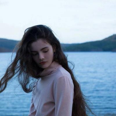 18张高清好看的欧美女生头像合集