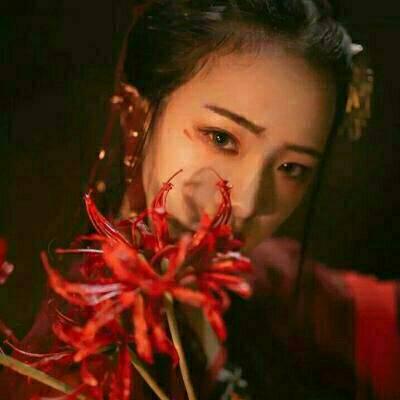 14张高清红衣霸气古风女生真人头像合集