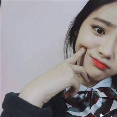 12张成熟气质感拉满的唯美女生头像合集