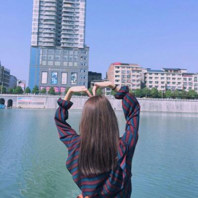 女生唯美背影头像合集 18张高清好看的背影女生头像来了