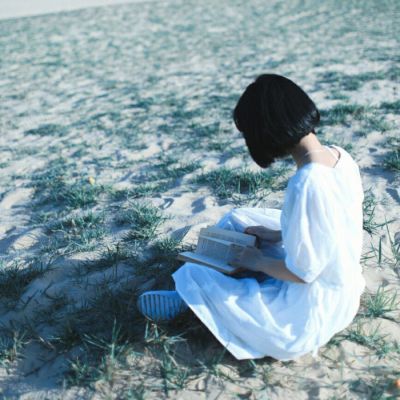 25张清新素雅短发女生头像 高清小清新风格