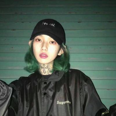 25张高清时尚伤感女生头像 氛围感拉满的氛围感头像合集