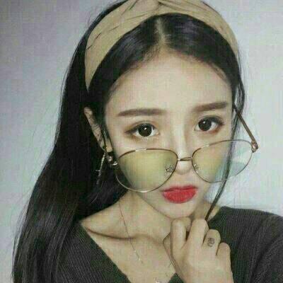 6张好看的戴眼镜女生QQ头像合集