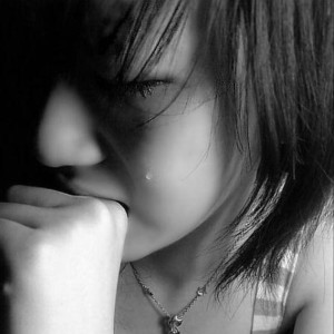15张高清唯美伤感流泪女生头像合集
