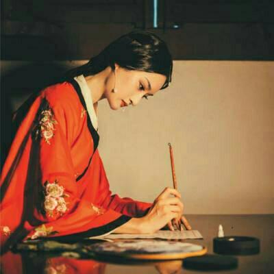 18张高清真人古风红衣女生QQ头像合集