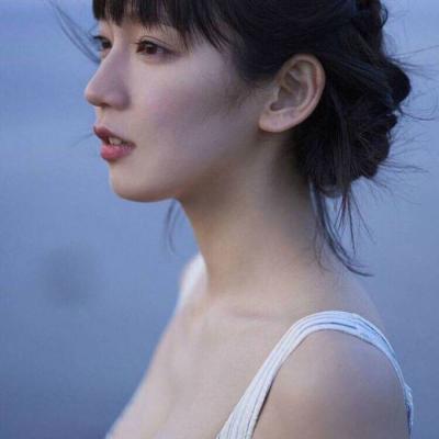 20张氛围感拉满的女生意境微信头像合集