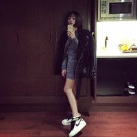 36张氛围感拉满的QQ女生全身头像 时尚又接地气的美女头像合集