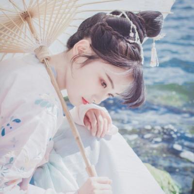 23张高清好看的女生古风微信头像，氛围感拉满