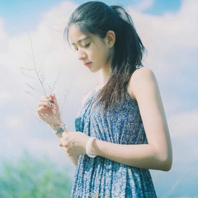 37张高清伤感女生侧面唯美头像图片