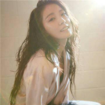 12张氛围感拉满！侧脸长发披肩女生头像高清合集